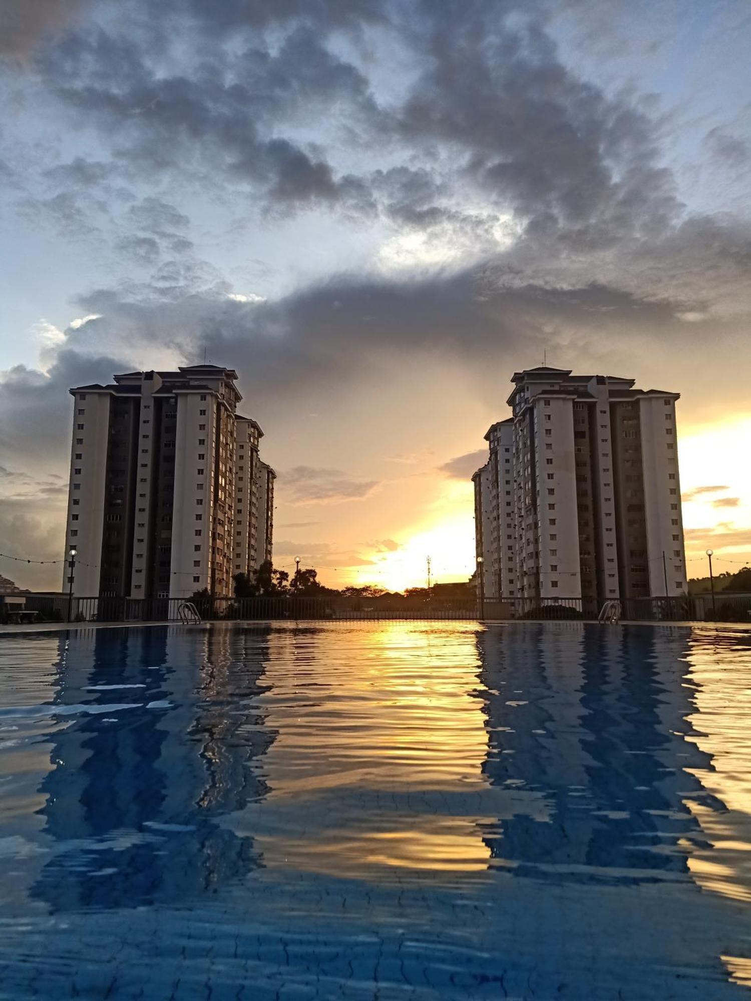 Suria Kipark Damansara 3R2B 950Sq Ft Apartment Куала-Лумпур Екстер'єр фото