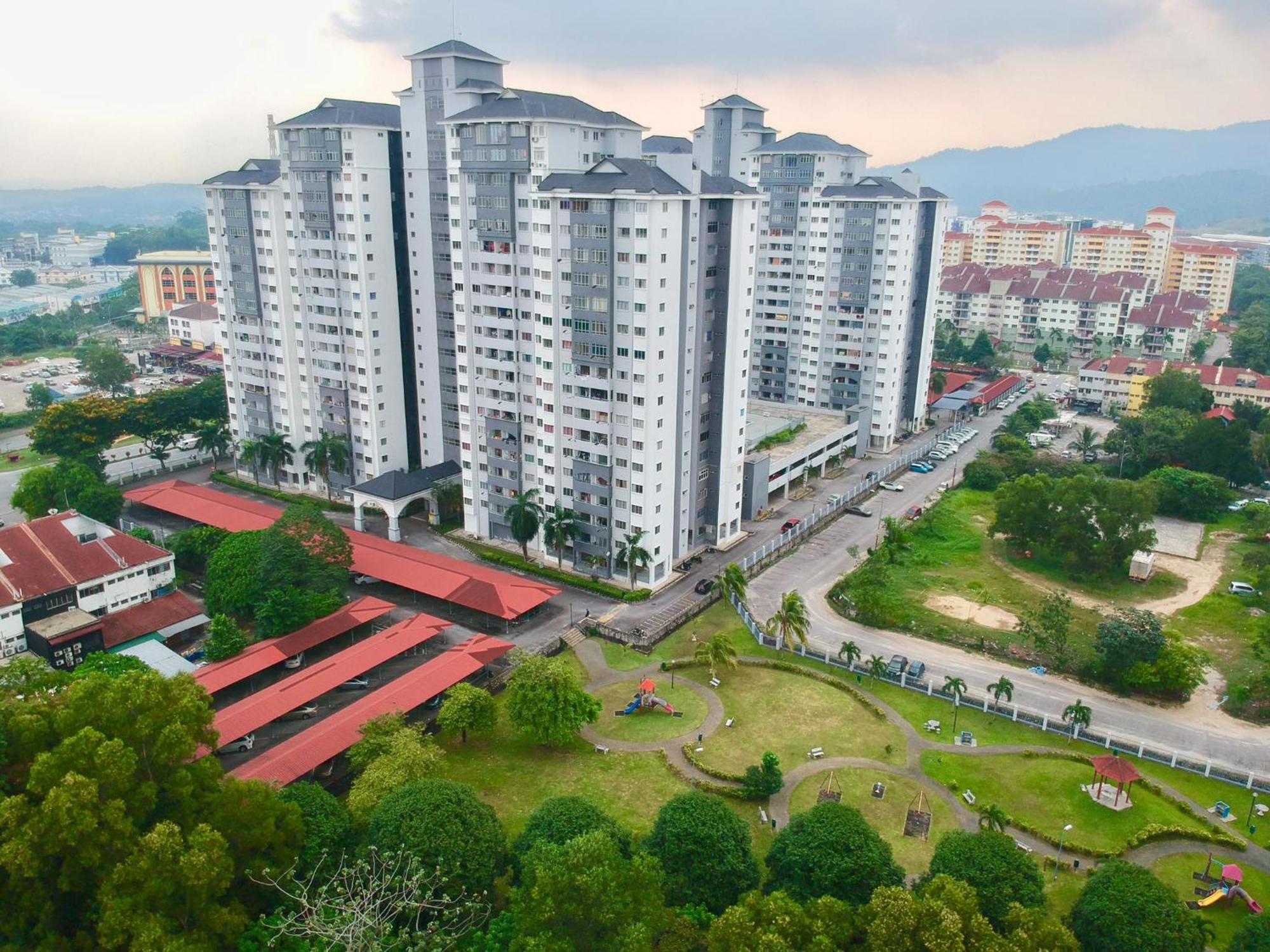 Suria Kipark Damansara 3R2B 950Sq Ft Apartment Куала-Лумпур Екстер'єр фото